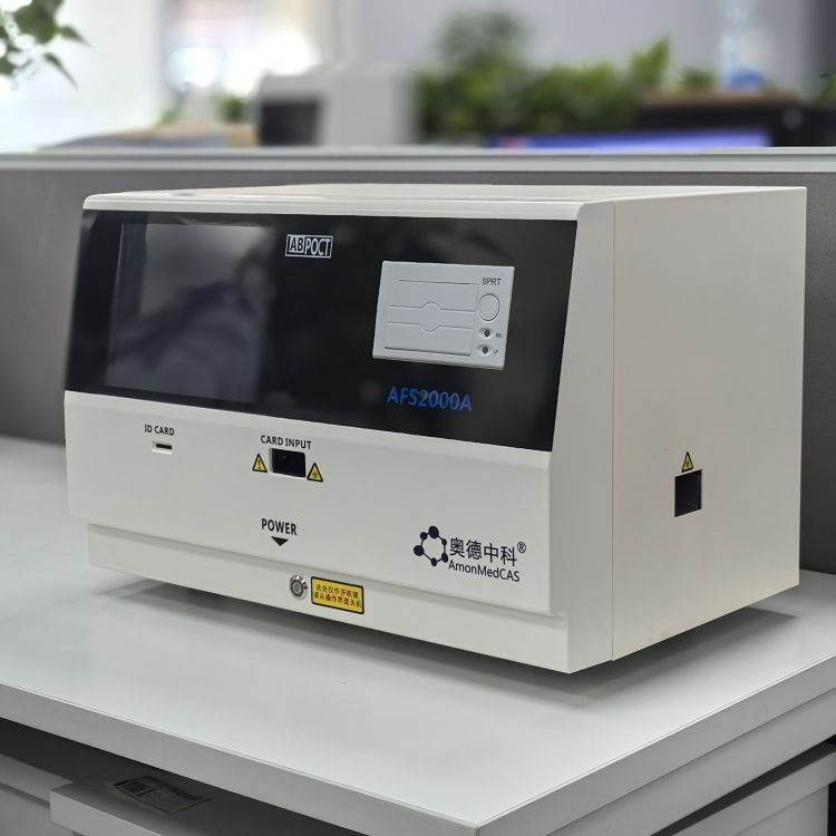 ১২-চেনেল ড্ৰাই ফ্লু’ৰেচেন্স ইমিউন’এনালাইজাৰ